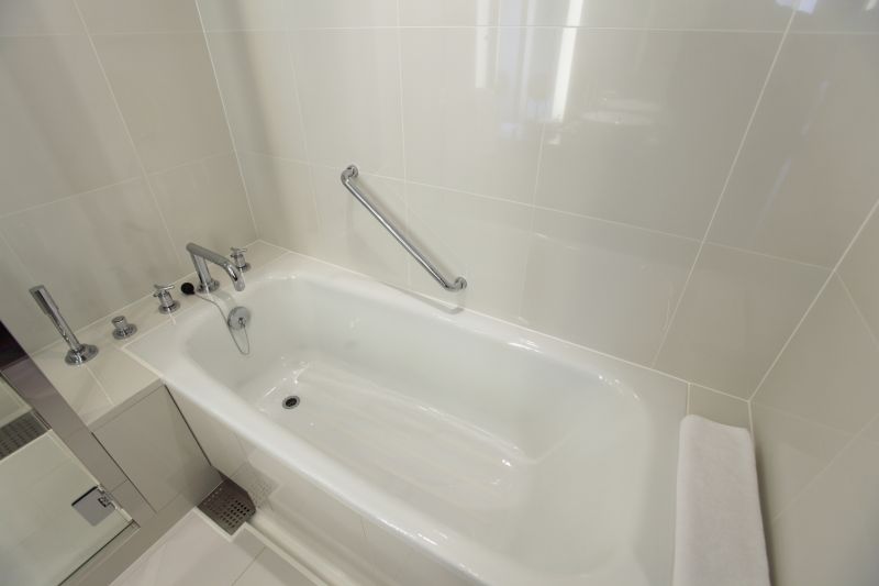 Bathtub Repair Cost Guide — Cost of Bathtub Repair